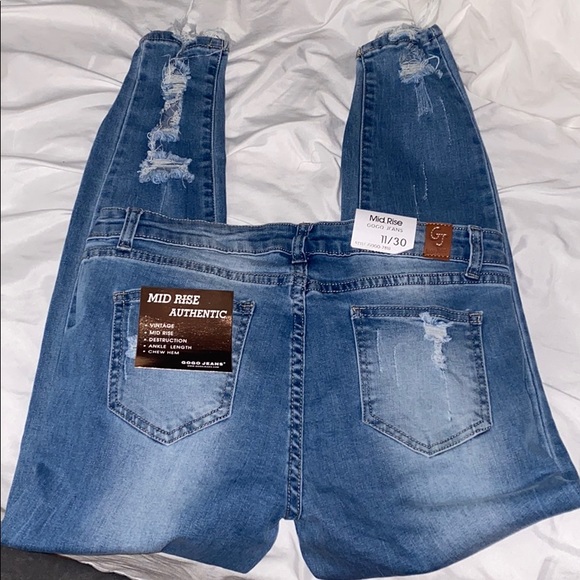 Mid rise jeans - Picture 2 of 3